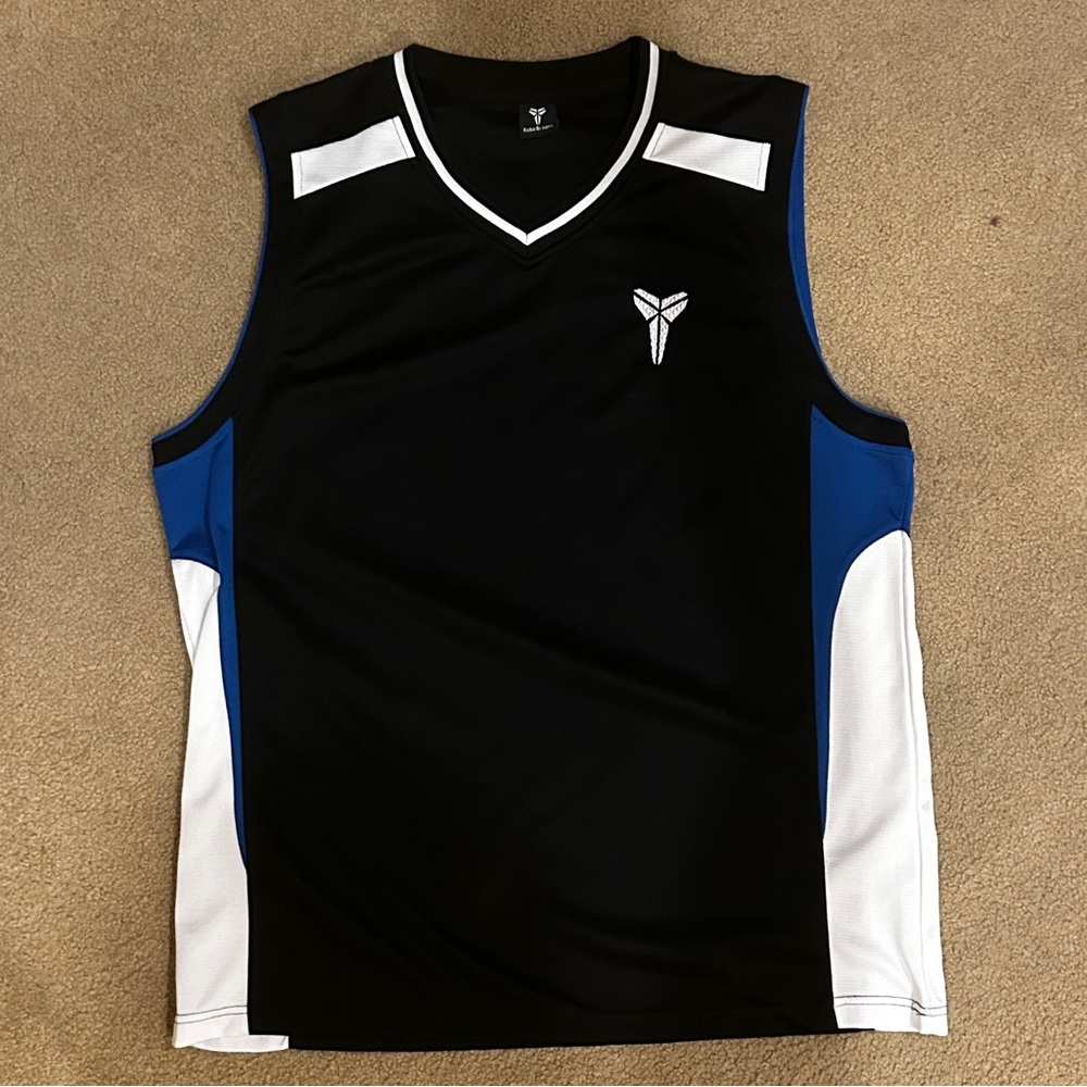 kobe bryant nike basketball jersey
worn once